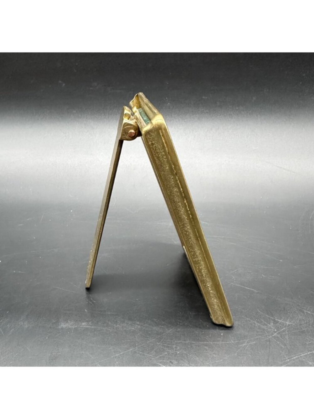 Vintage Brass Oval Photo Frame Gold Tone Metal Easel Back Picture Holder Table - Picture 3 of 9